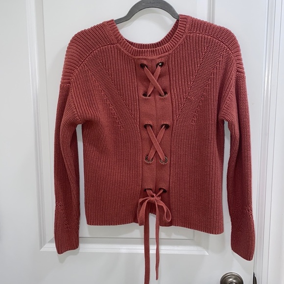 (NWT)Lucky Brand Back Lace-Up Pullover Sweate, used 2x - Picture 2 of 2